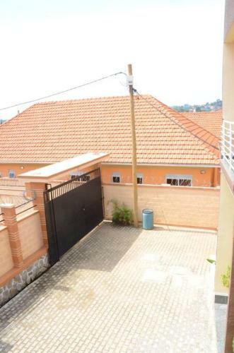 Apartamento Deluxe Two Bed Room Flat In Muyenga Area Kampala
