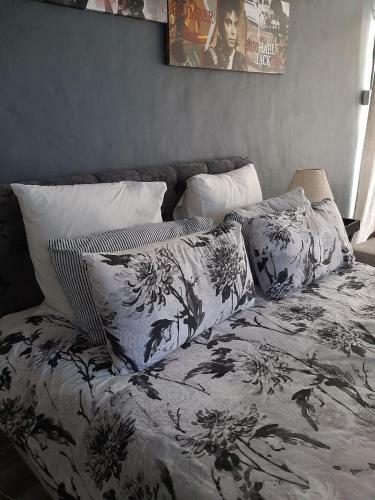 Apartamento Ariah's Guesthouse And Self Catering