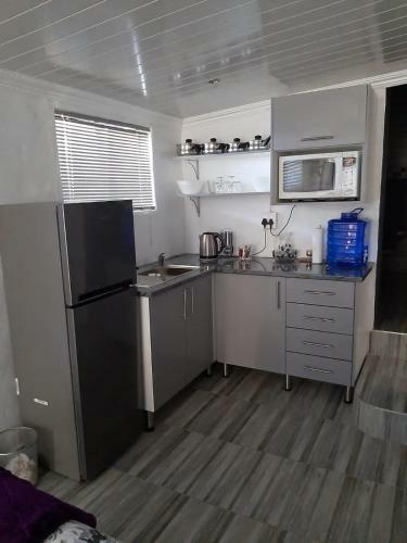 Apartamento Ariah's Guesthouse And Self Catering