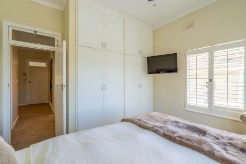 Hostal Sm Properties