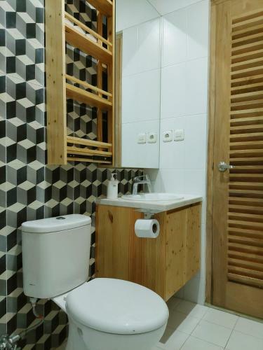 Hostal Komoreya Guesthouse