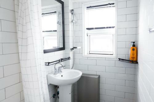 Hostal Whitetail Guesthouse