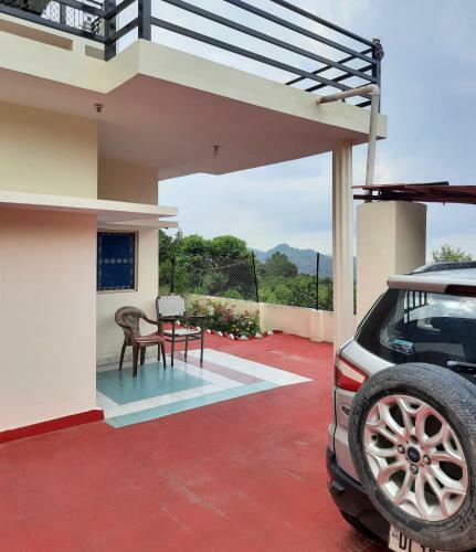 Whitehouse Homestay