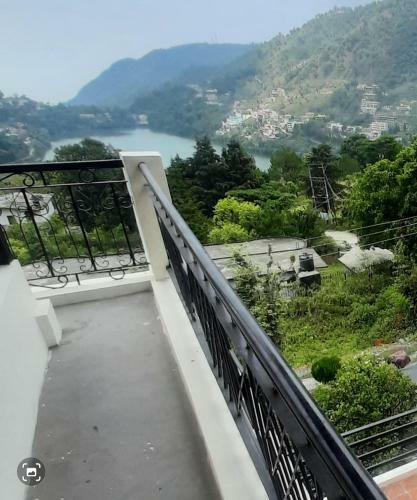 Whitehouse Homestay
