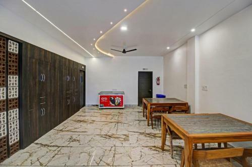 Hotel Four Petals