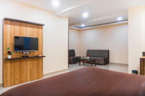 Hotel Geet Kavya Inn