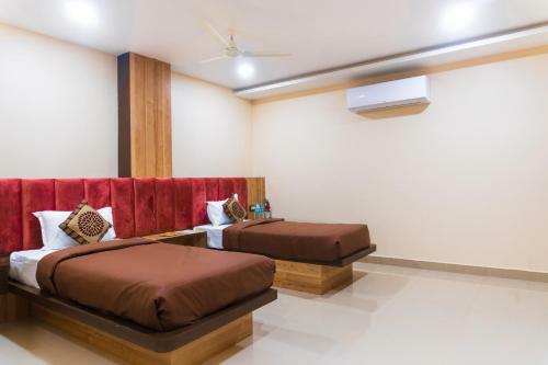 Hotel Geet Kavya Inn