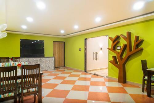 Hotel Geet Kavya Inn