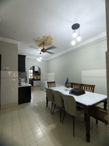 Rumah Raisha Private Pool