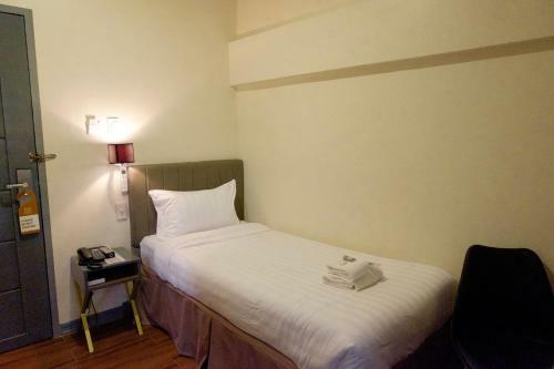 Crevice Hotel