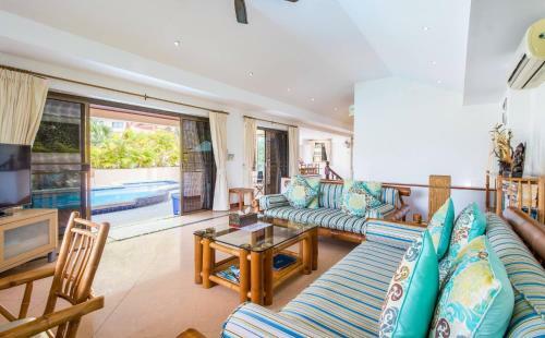 Villa Jasmine, Chef, 4 Bed Sea View Infinity Pool