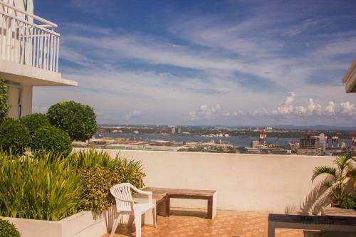 Apartamentos Mabolo Garden Flat With Free Rooftop Pool