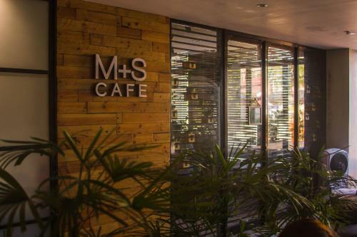 Apartamentos Mabolo Garden Flat With Free Rooftop Pool