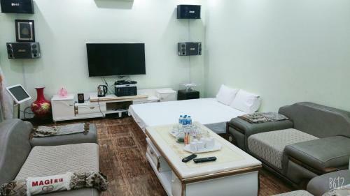 Hostal Cezzon(rau M� Pha)