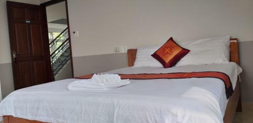 Hotel Tr?ng Non House