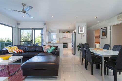 Seabreeze Villas First Avenue 3 39