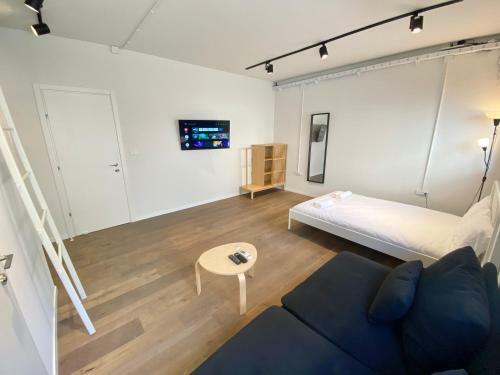 Allenby 14 - By Beach Apartments Tlv