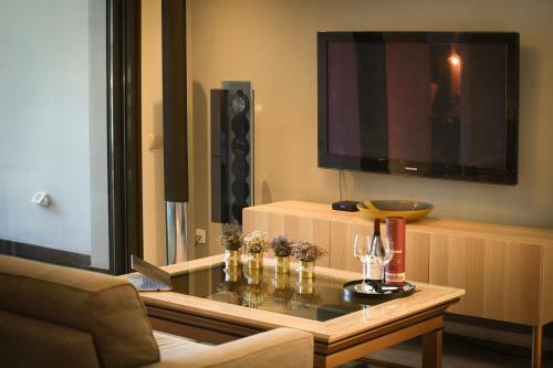 Luxury Levontin Apartment Near Rothschild