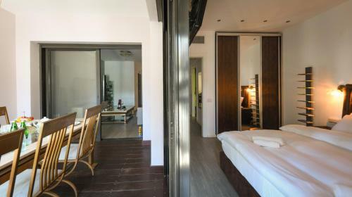 Luxury Levontin Apartment Near Rothschild