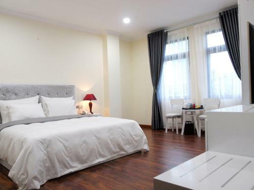 Glory Hotel