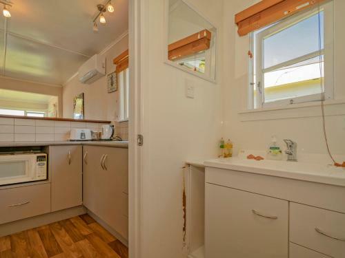 Breakaway - Tairua Bach