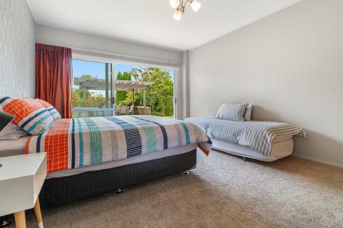 Country Retreat - Athenree Holiday Home