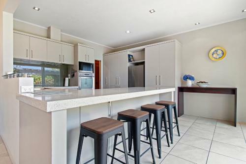 Country Retreat - Athenree Holiday Home