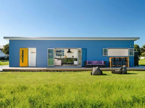 Escape On Edinburgh - Waihi Beach Holiday Home