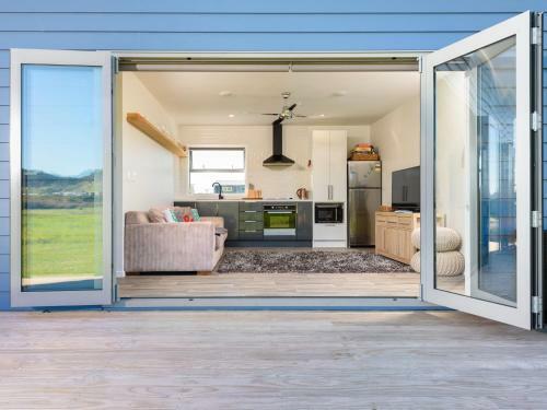 Escape On Edinburgh - Waihi Beach Holiday Home