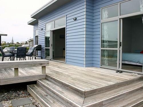 Relaxing On Reel - Waihi Beach Holiday Home