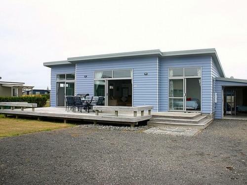 Relaxing On Reel - Waihi Beach Holiday Home