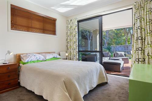 The Bowentown Bach - Waihi Beach Holiday Home
