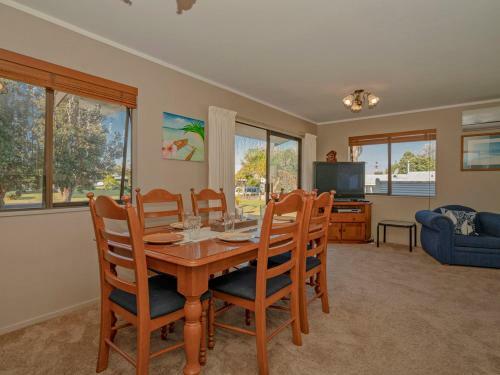 Wonderful Whangamata - Whangamata Holiday Home