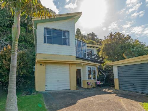 Casa Caramba - Whitianga Holiday Home