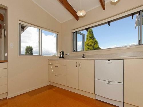 Views On Rimu - Whitianga Holiday Home