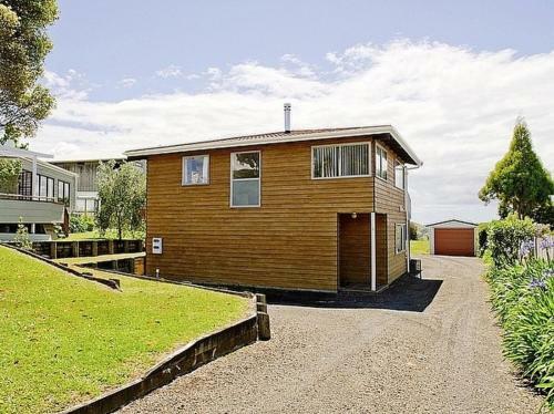 Views On Rimu - Whitianga Holiday Home