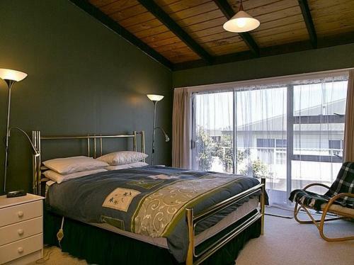 Golders Heights - Taupo Holiday Home