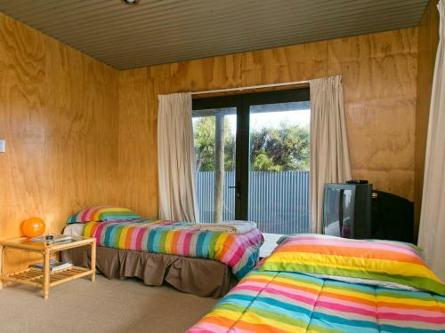 Whakaipo Views - Taupo Holiday Home