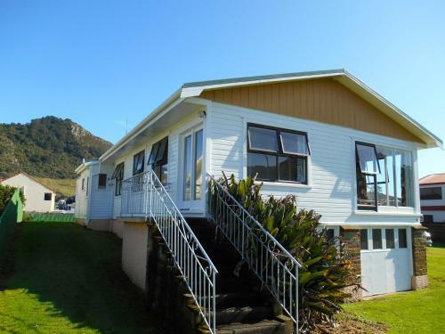 Bobs Bach - Mt Maunganui Bach