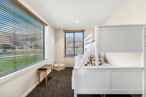 Travellers Retreat Live The Dream