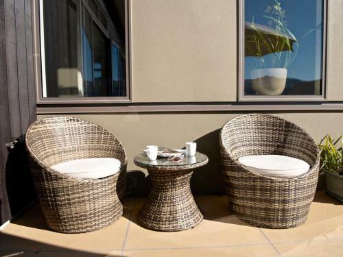 Kotare Point Paradise - Akaroa Holiday Home