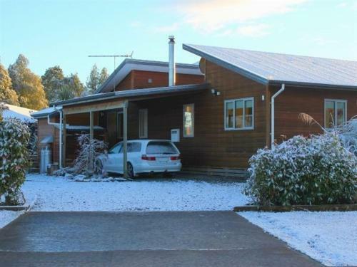Carrot Cake Chalet - Ohakune