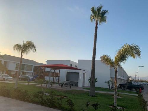 New House / Vip / 1 Block To The Beach