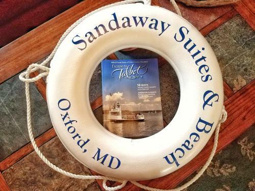 Bed & Breakfast Sandaway Waterfront Lodging