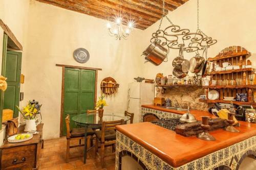 Antigua Casa de M�sica - Entire House