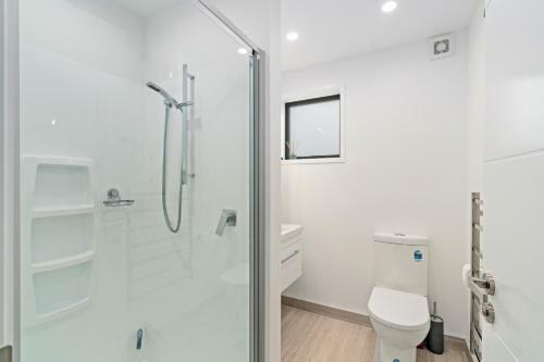 Bridesdale Views - Lake Hayes Holiday Home