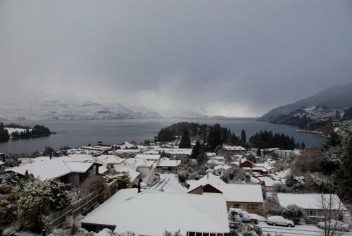 Earlybird Lodge - Queenstown Holiday Home