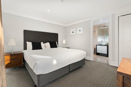 2-bedroom Penthouse Apartment - The Beacon 1002
