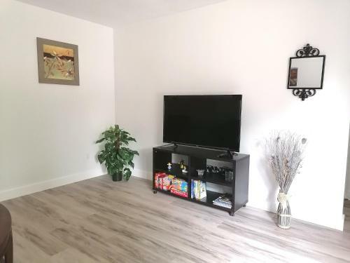 Apartamento Cheerful 3-bedroom Home In Prime Location