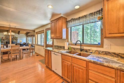 Lake Retreat With Grill And Natl Forest Views!